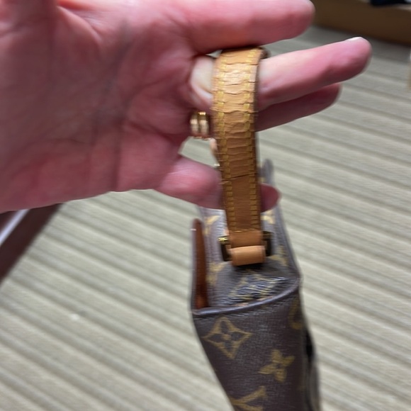 Louis Vuitton St Cloud - Picture 15 of 16